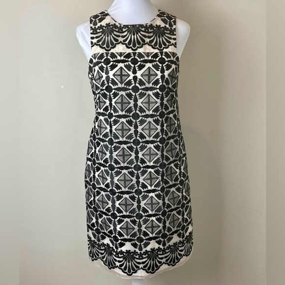 Shoshanna Black Cream Geometric print shift dress size 6 - Picture 9 of 16